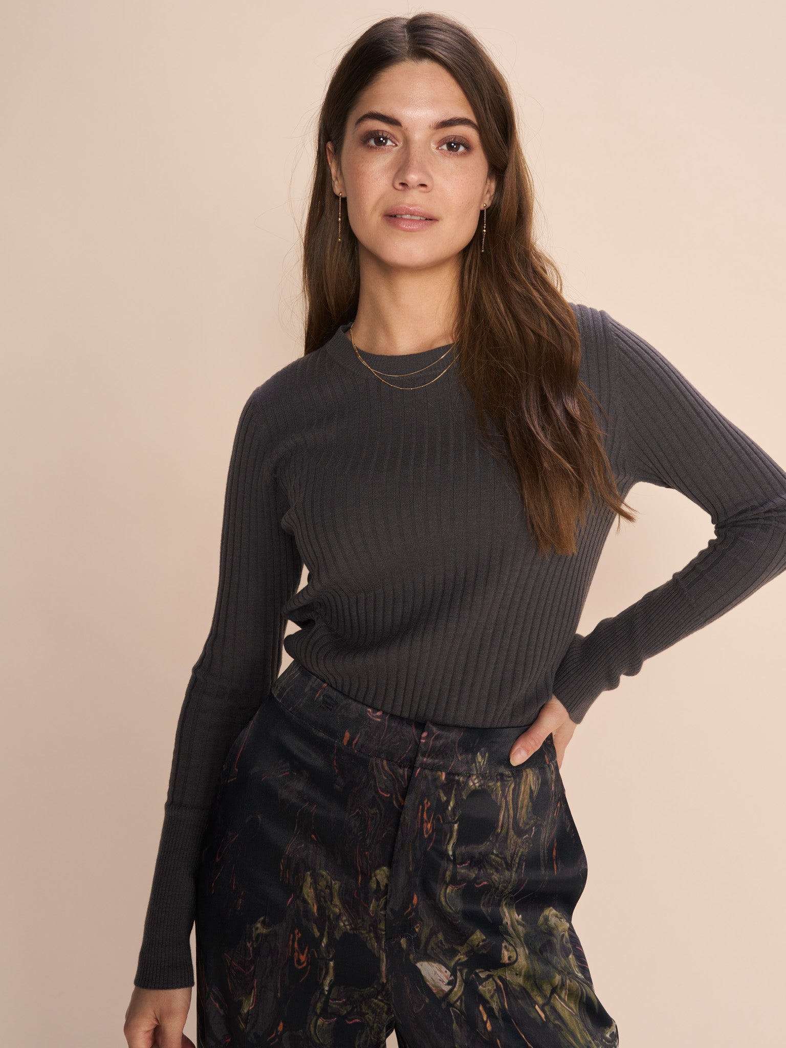 Modelshot / Pavement / Detail